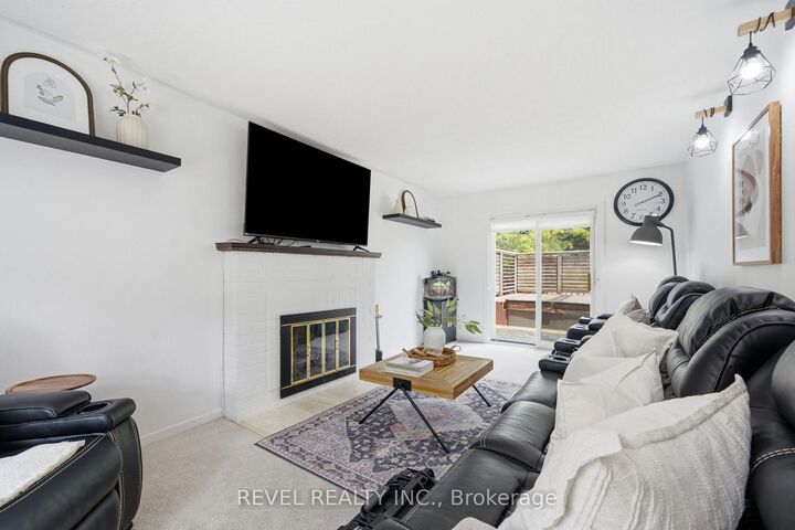 Property Photo:  13 Flowers Crescent  ON L1S 4B9 