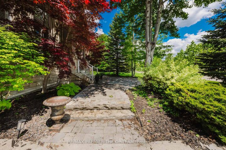 Property Photo:  56 Park Ridge Drive Full  ON L0J 1C0 