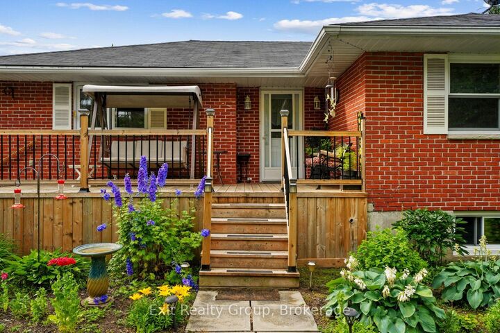 31 Birchwood Court — photo 1