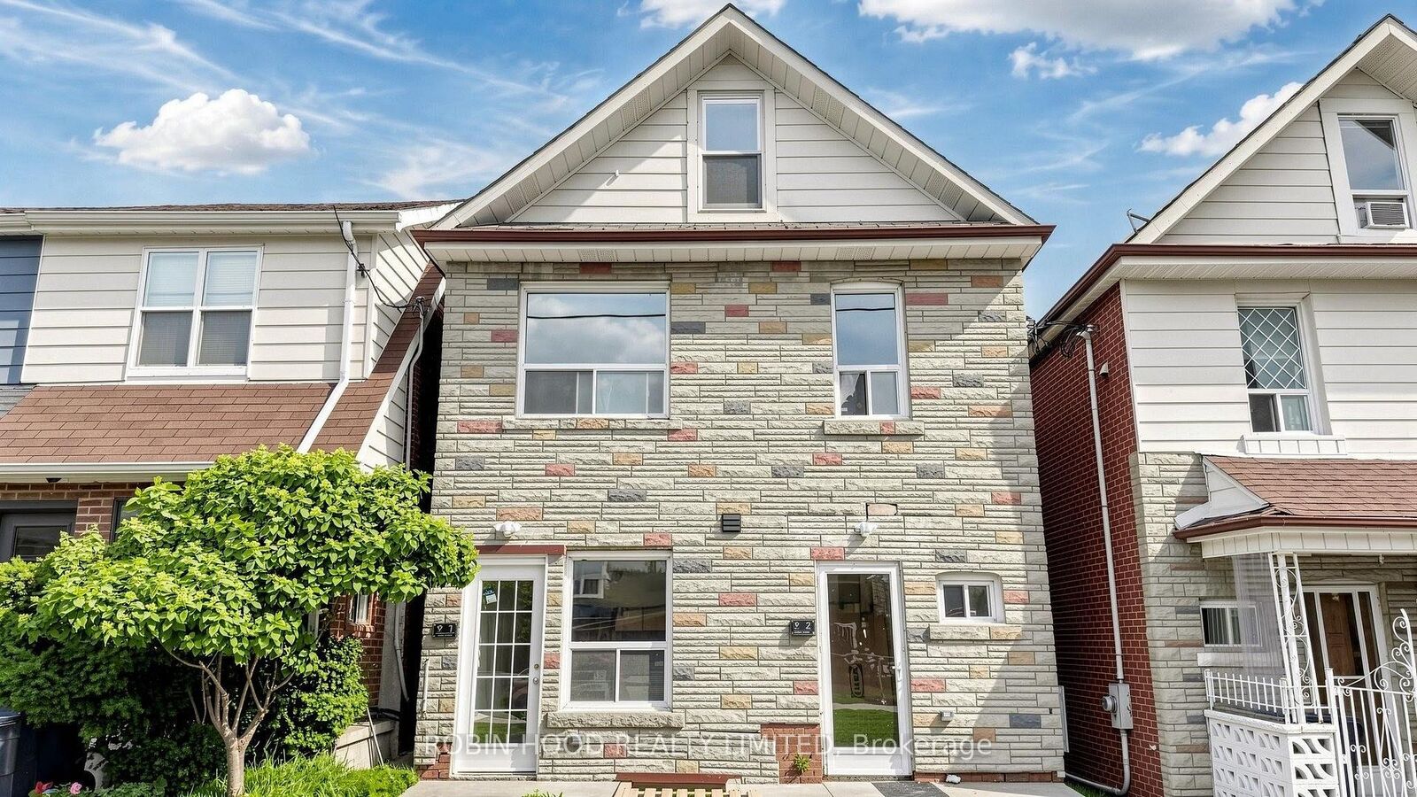 Property Photo: 82 Ford Street 1 ON M6N 3A1