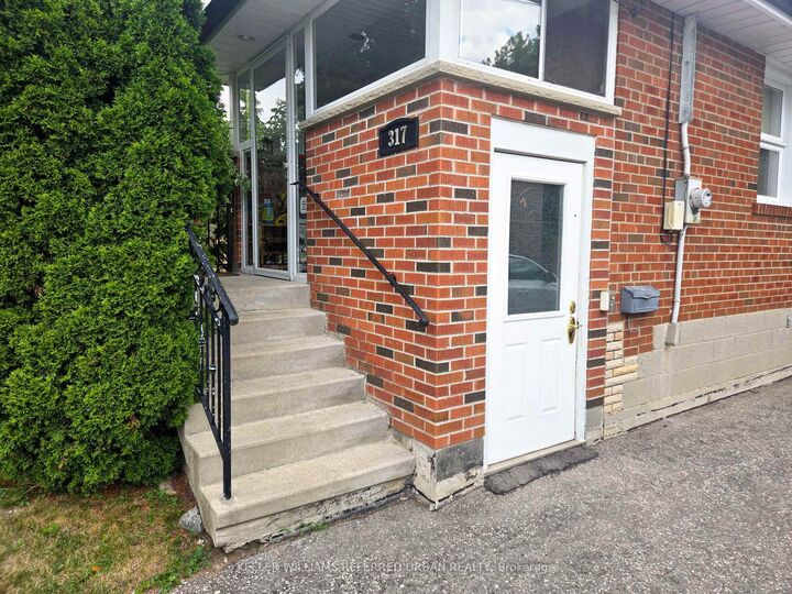Property Photo:  317 Patricia Avenue  ON M2R 2M6 