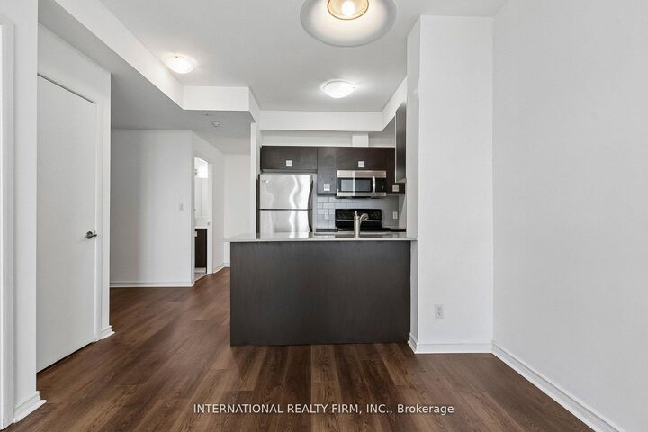 Property Photo:  3391 Bloor Street W 1011  ON M8X 1G3 