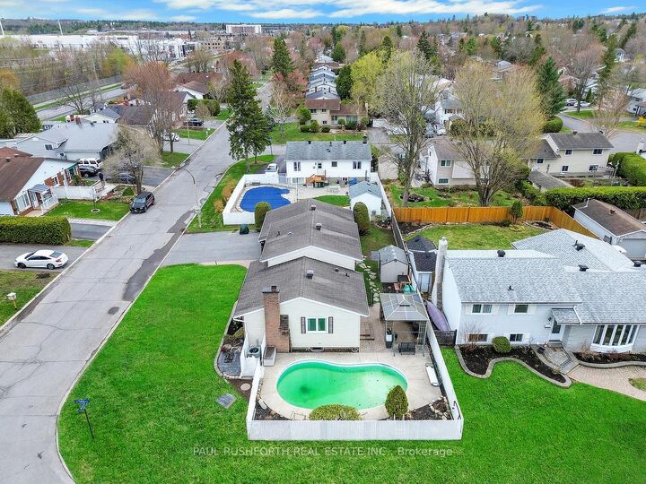 Property Photo:  2191 Bickerton Avenue  ON K1J 6Y1 