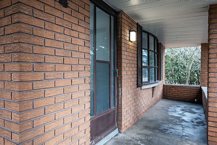 Property Photo:  18130 Telephone Road  ON K8V 5P4 