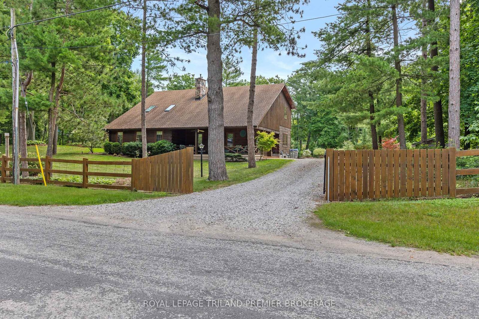 Property Photo: 9936 Ontario Street ON N0M 2L0