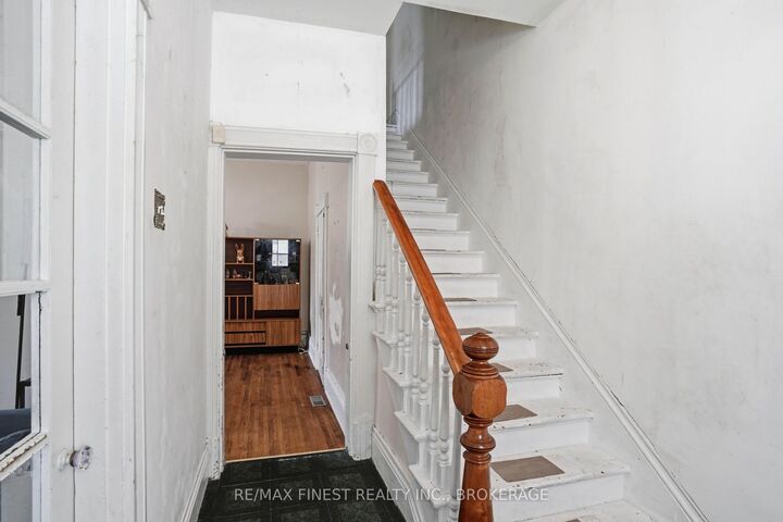 Property Photo: 46 Catharine Street ON K8P 1L5