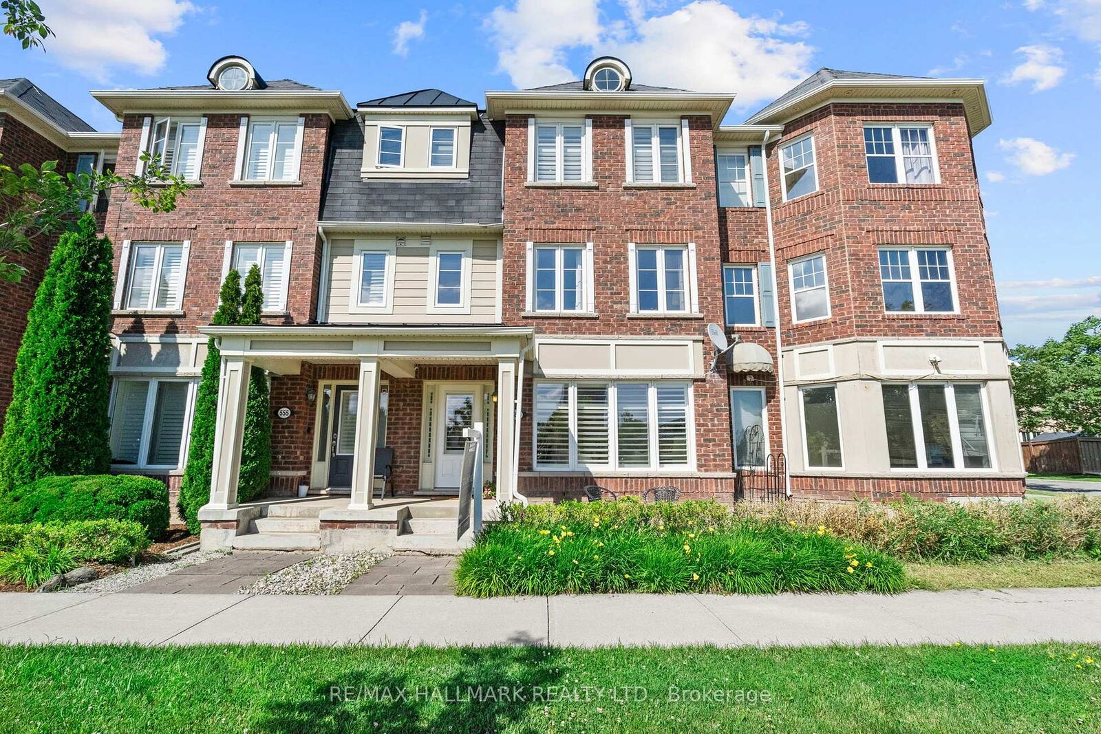 Property Photo: 553 Gervais Terrace ON L9T 7R7