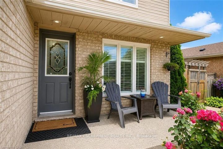 Property Photo:  172 Highland Road W  ON L8J 2S6 