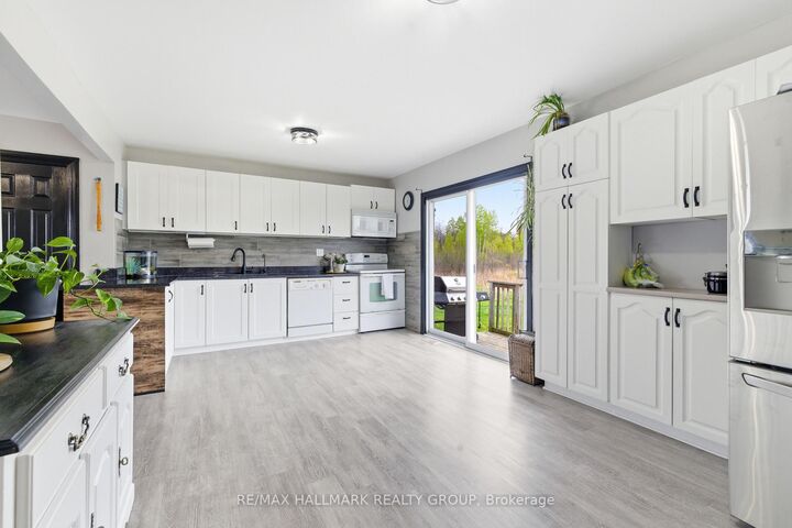 Property Photo:  1509 Drummond Con 6B Concession  ON K7H 3C9 