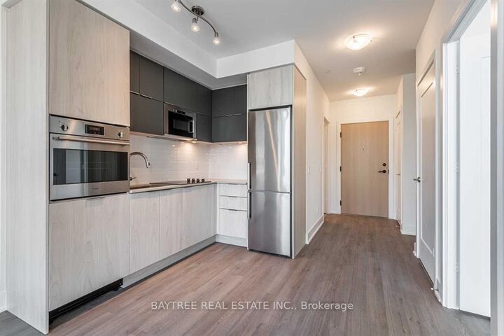 Property Photo: 1 Belsize Drive 522 ON M4S 0B9