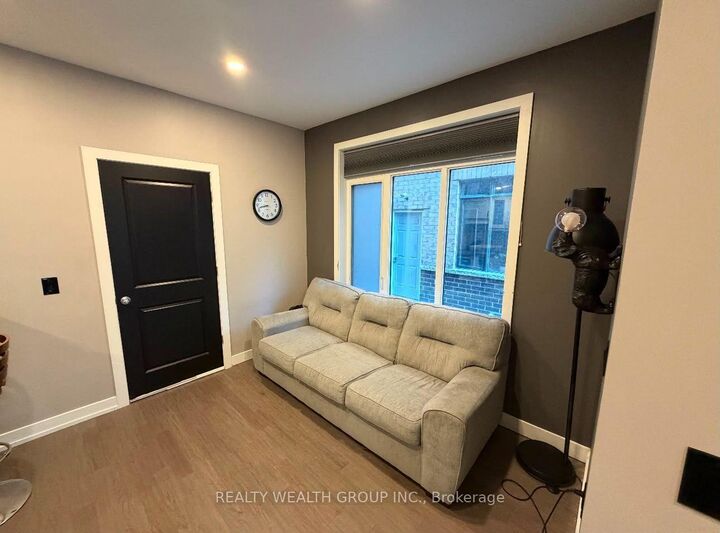 Property Photo:  37 Fancamp Drive Main  ON L6A 4Z2 