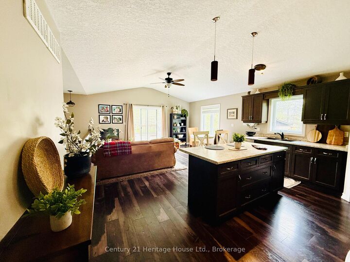 Property Photo:  201 Hutton Hill Road  ON N0G 1R0 