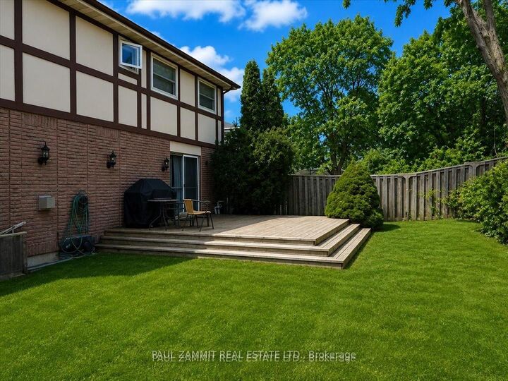 Property Photo:  210 Bayview Fairways Drive  ON L3T 2Z3 