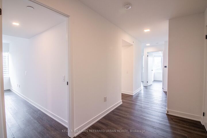 Property Photo:  609 Sherbourne Street 2104  ON M4X 0A4 