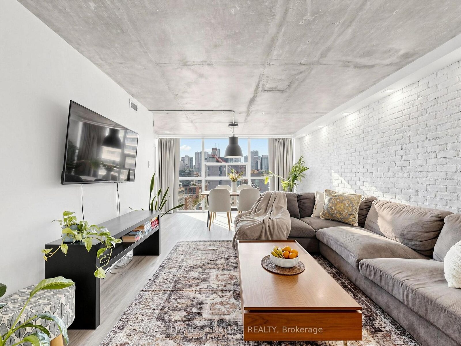 Property Photo:  705 King Street W 1603  ON M5V 2W8 