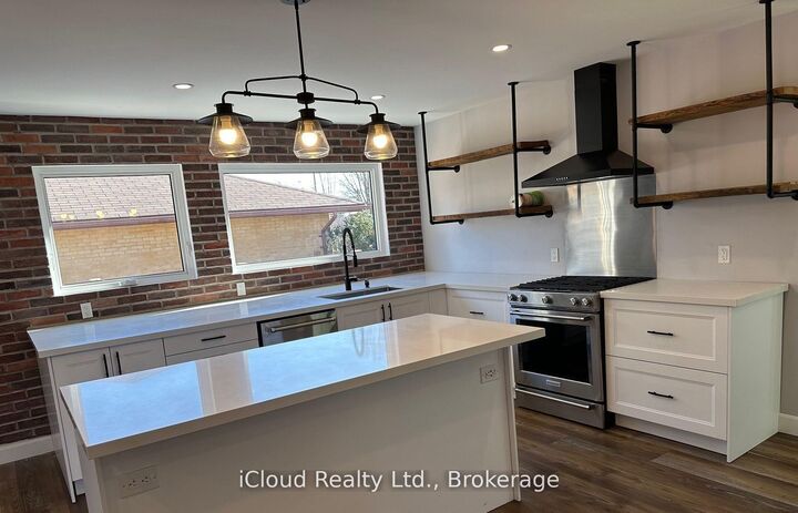 Property Photo: 747 Glenforest Street W Main ON L1J 5E9