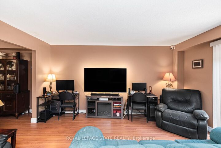 Property Photo: 127 Terni Boulevard ON L8W 3W4
