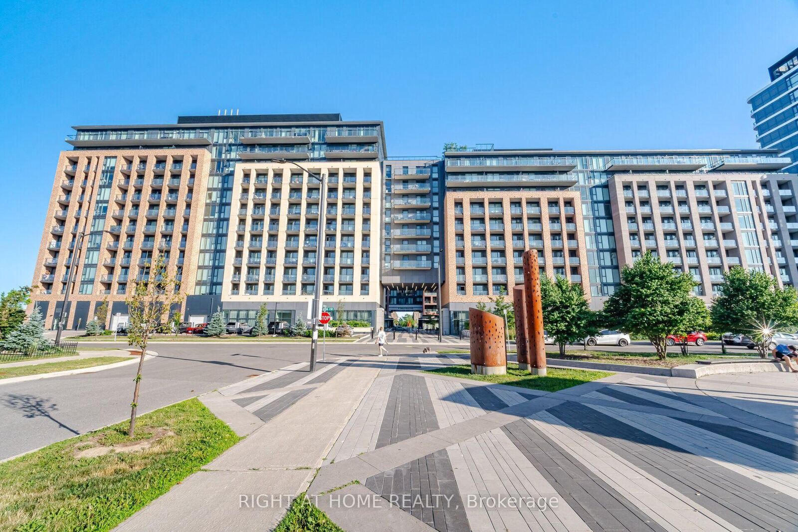 Property Photo:  100 Eagle Rock Way 714  ON L6A 5B9 