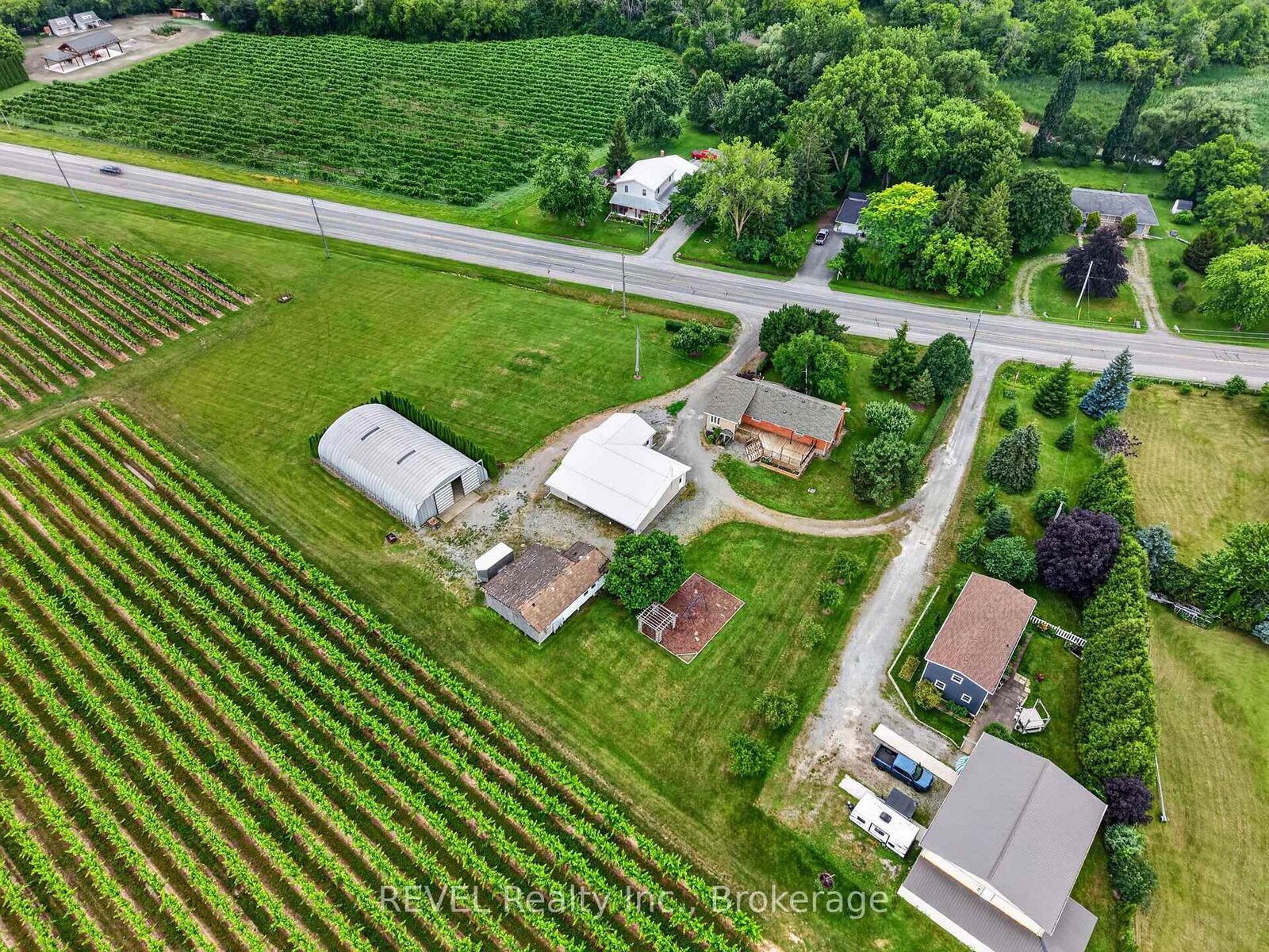 Property Photo:  1249 Four Mile Creek Road  ON L0S 1J0 