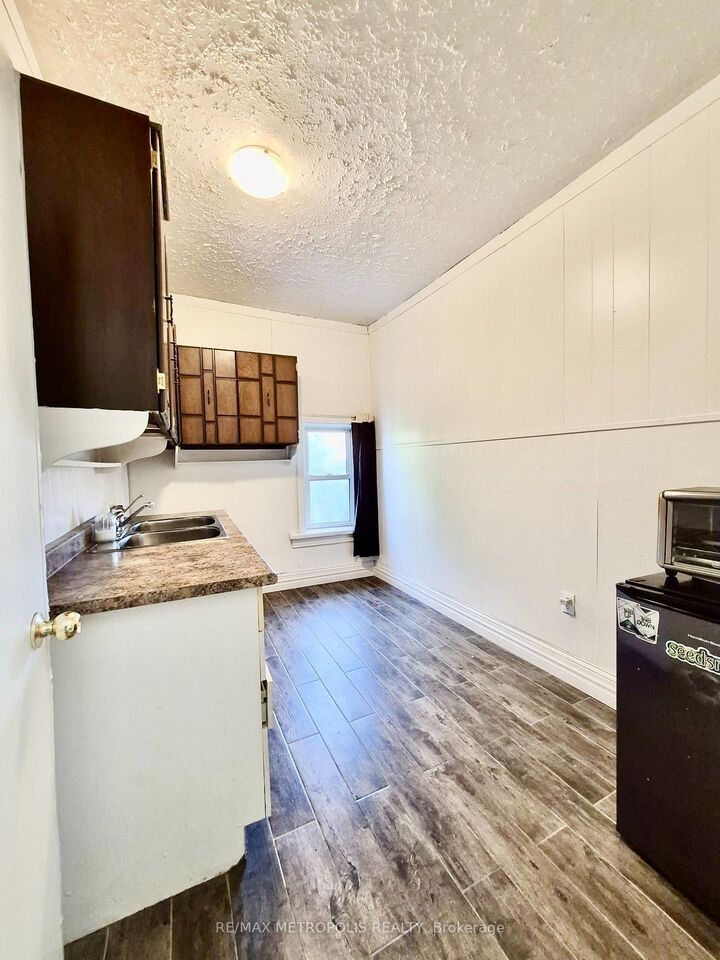 Property Photo: 175 Celina Street ON L1H 4N3