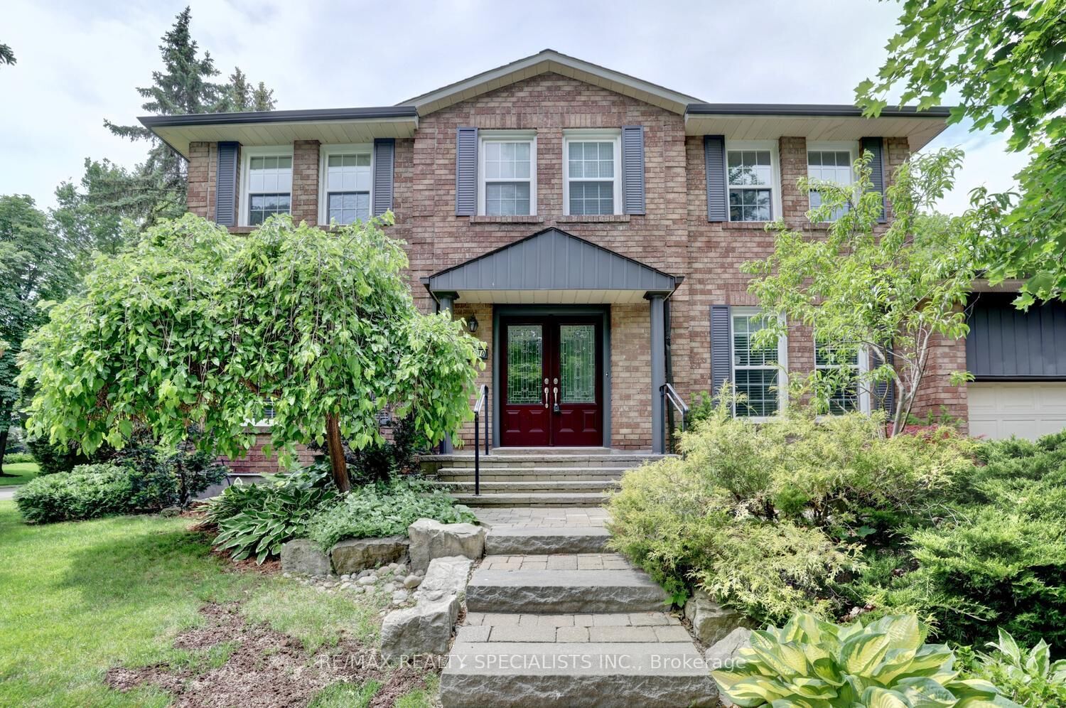 Property Photo:  2510 Maid Marian Place  ON L5K 2L9 