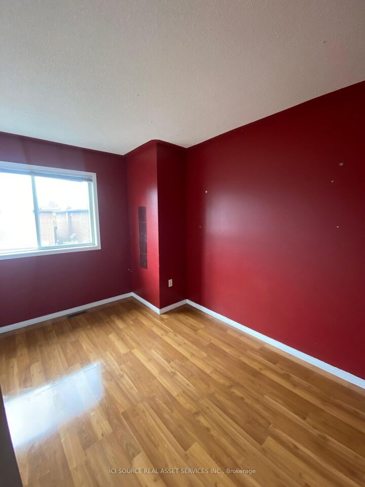 Property Photo:  24 Mattari Court  ON M9W 7C6 