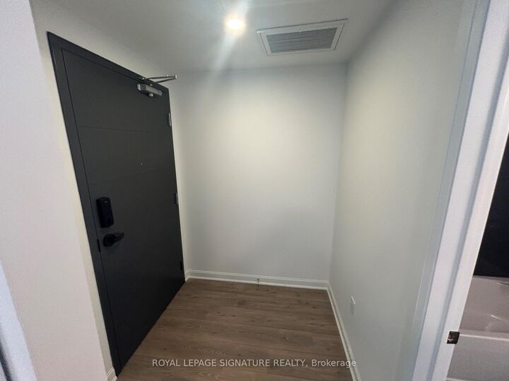 Photo de la propriété: 223 Princess Street 413 ON K7L 1B3