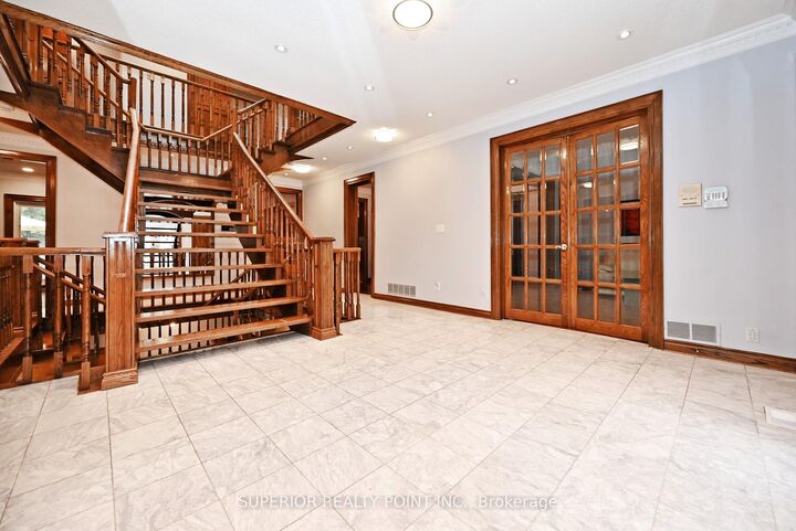 186 Oxford Street — photo 1