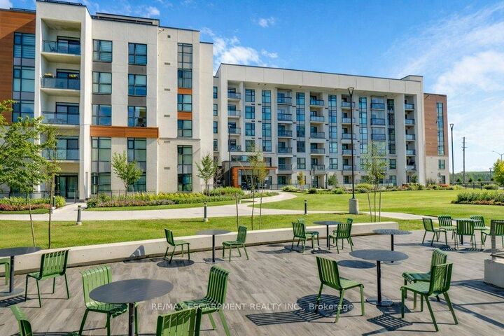 Property Photo:  480 Gordon Krantz Avenue 303  ON L9E 1Z4 