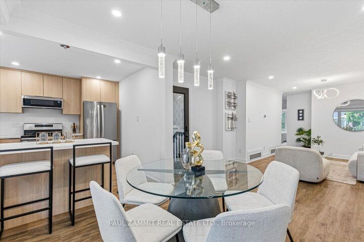 246 Zelda Crescent — photo 1