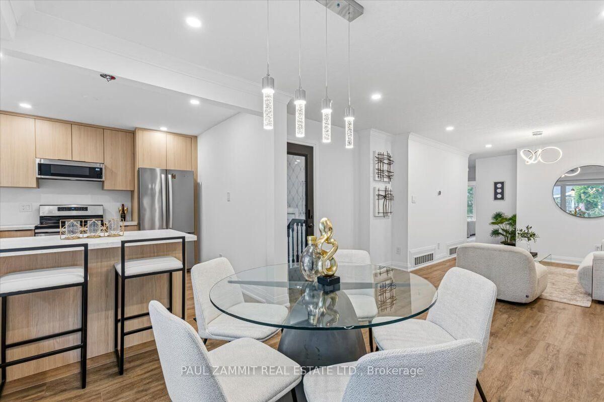 Property Photo:  246 Zelda Crescent  ON L4C 2Y5 