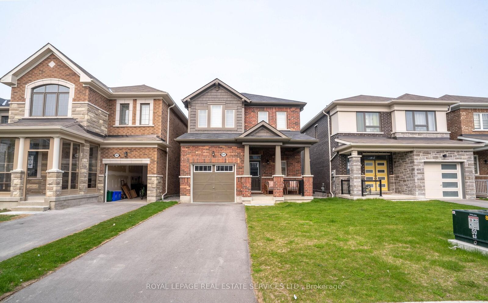 Property Photo:  84 Barkerville Drive  ON L1P 0L8 