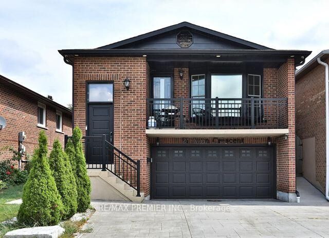 Property Photo:  21 Avon Crescent Upper Level  ON L4L 1H4 
