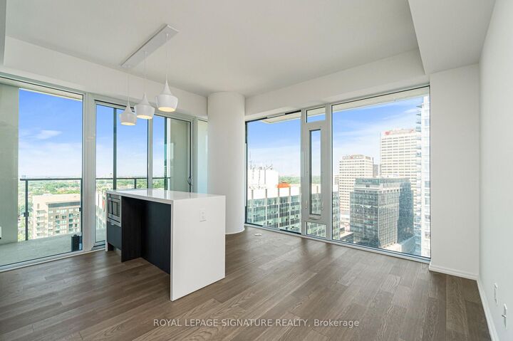 Property Photo:  5 Soudan Avenue 2811  ON M4S 0B1 
