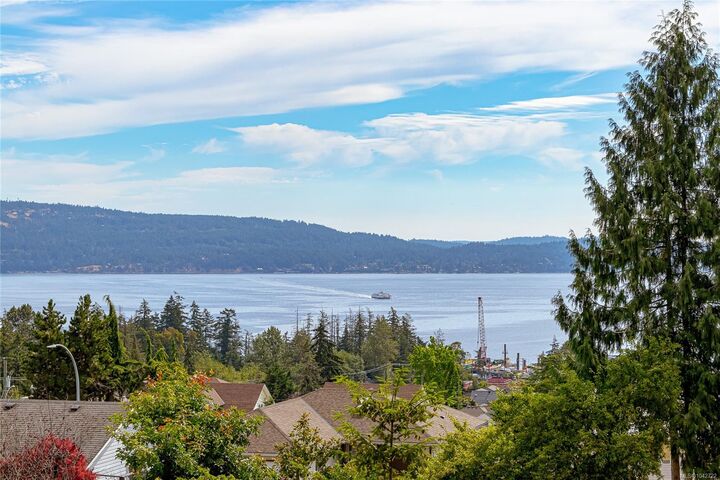Property Photo:  1719 Robert St  BC V0R 1R0 