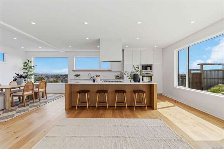 3700 Kootenay Pl — photo 1