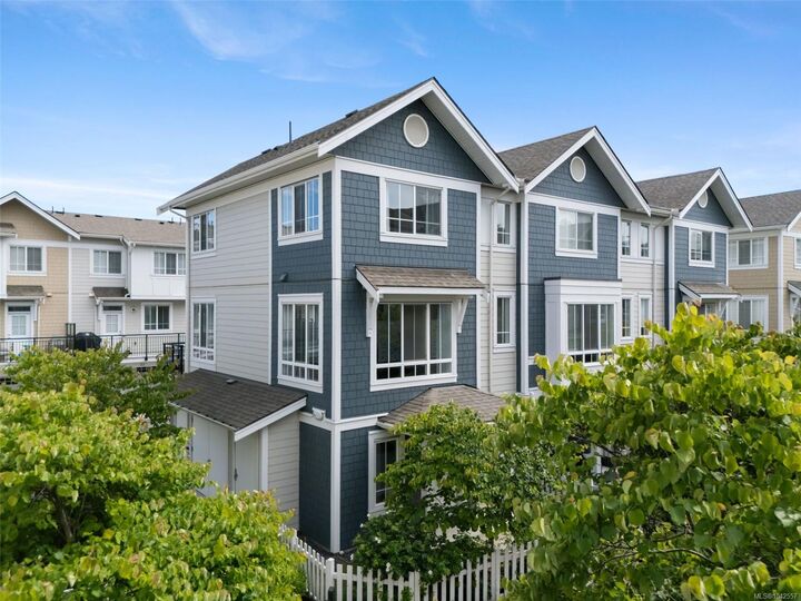 370 Latoria Blvd #52 — photo 1
