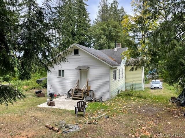 Property Photo:  220 Fulford-Ganges Rd  BC V8K 2K7 