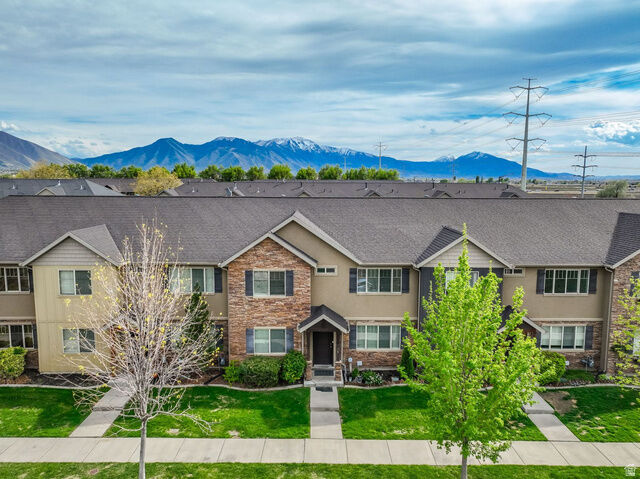 Property Photo:  1179 W 100 S  UT 84663 
