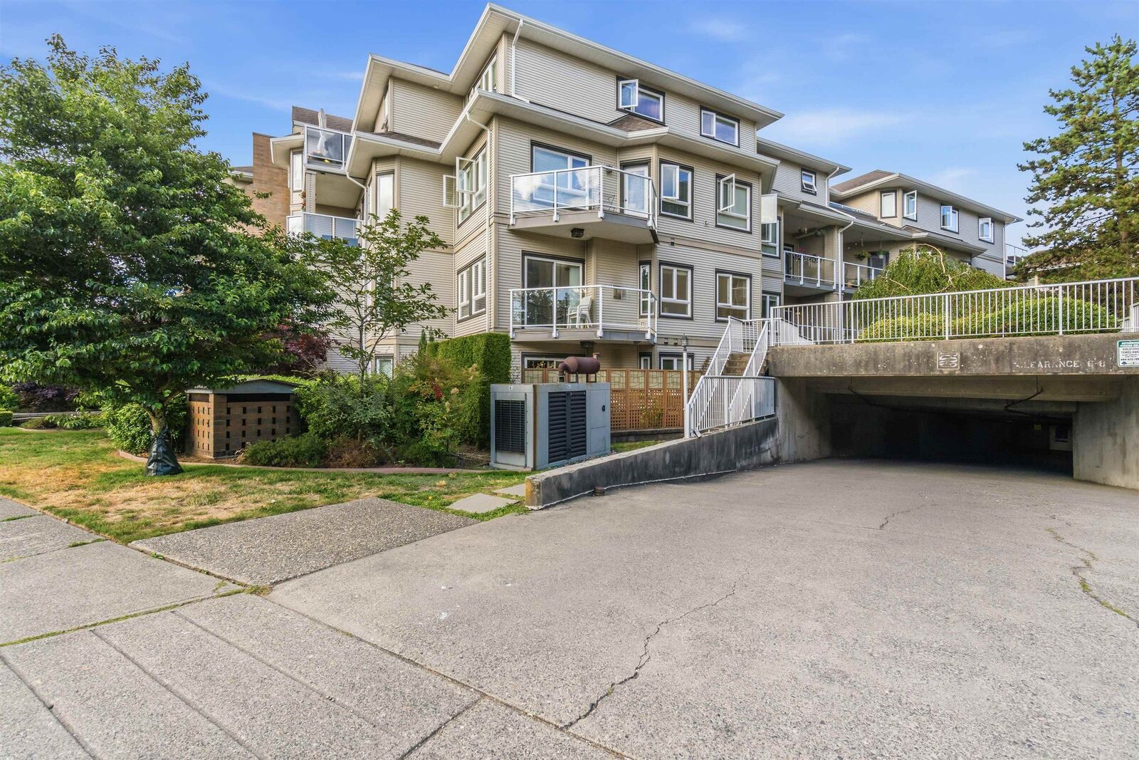 Property Photo:  8142 120A Street 203  BC V3W 0N1 