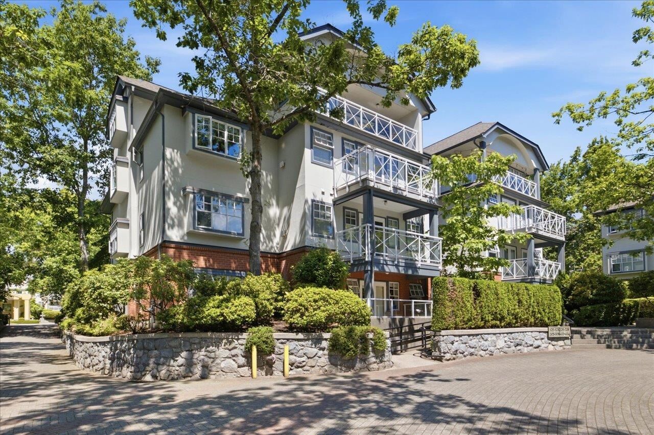 Property Photo: 5880 Hampton Place 308 BC V6T 2E9