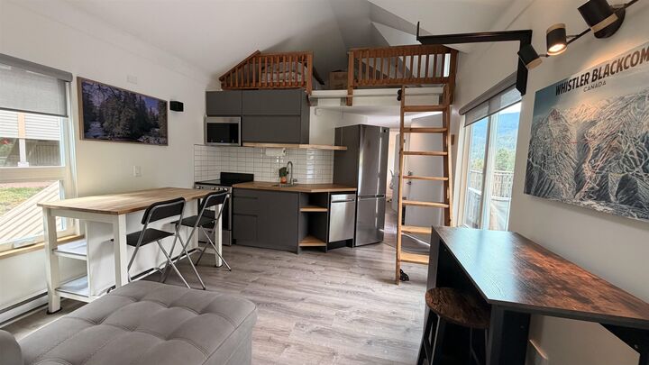 2138 Sarajevo Drive 5 — photo 1