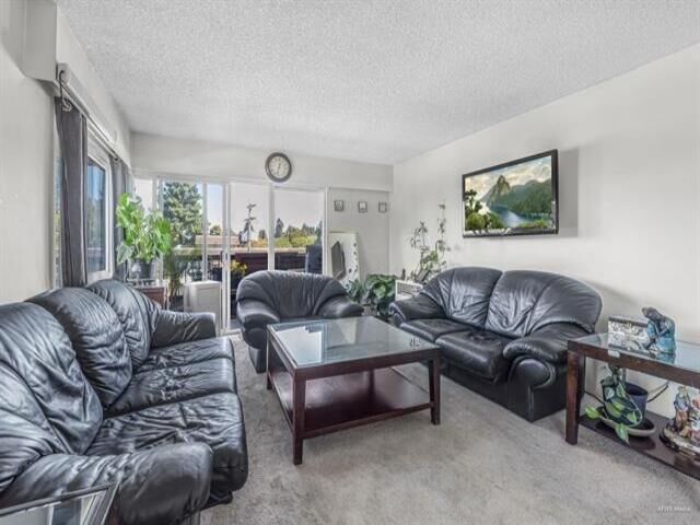 Property Photo:  13530 Hilton Road 304  BC V3R 5J4 