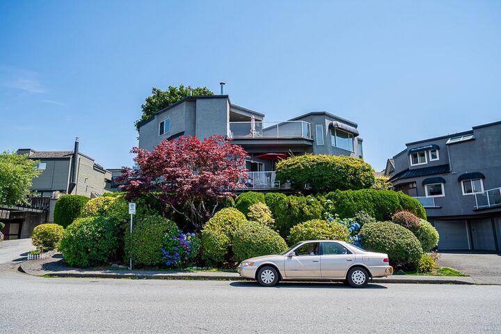 Property Photo: 1416 Mahon Avenue BC V7M 2S4
