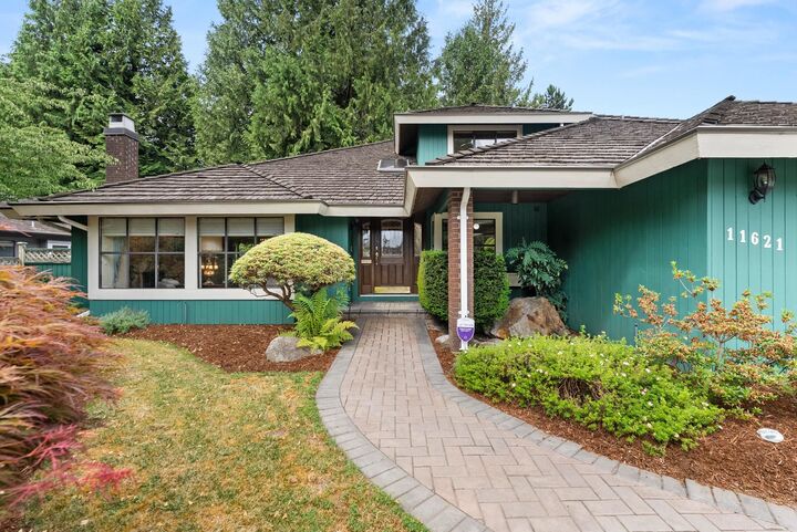 Property Photo: 11621 Summit Crescent BC V4E 2Z1