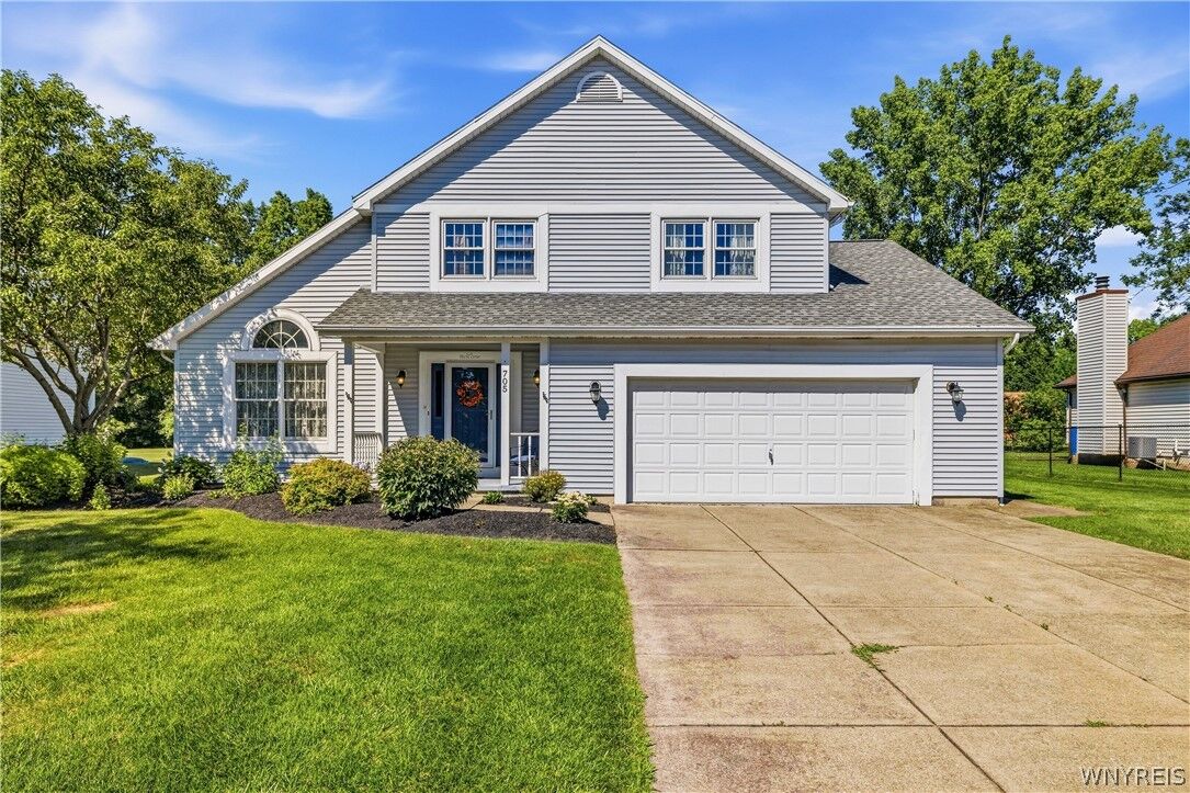 Property Photo: 705 Sara Court NY 14092