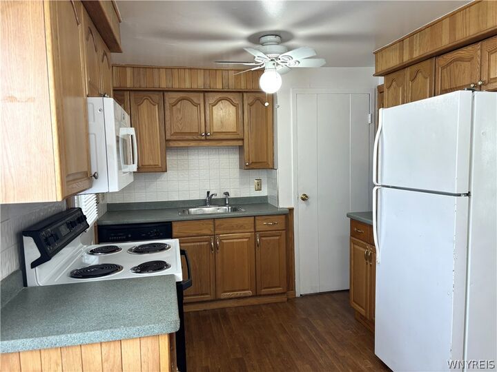 Property Photo:  54 Carl Road  NY 14072 