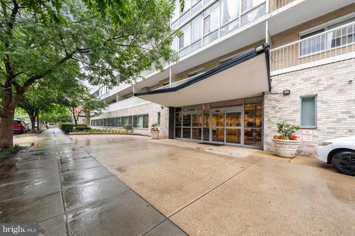 Property Photo:  730 24th Street NW 206  DC 20037 