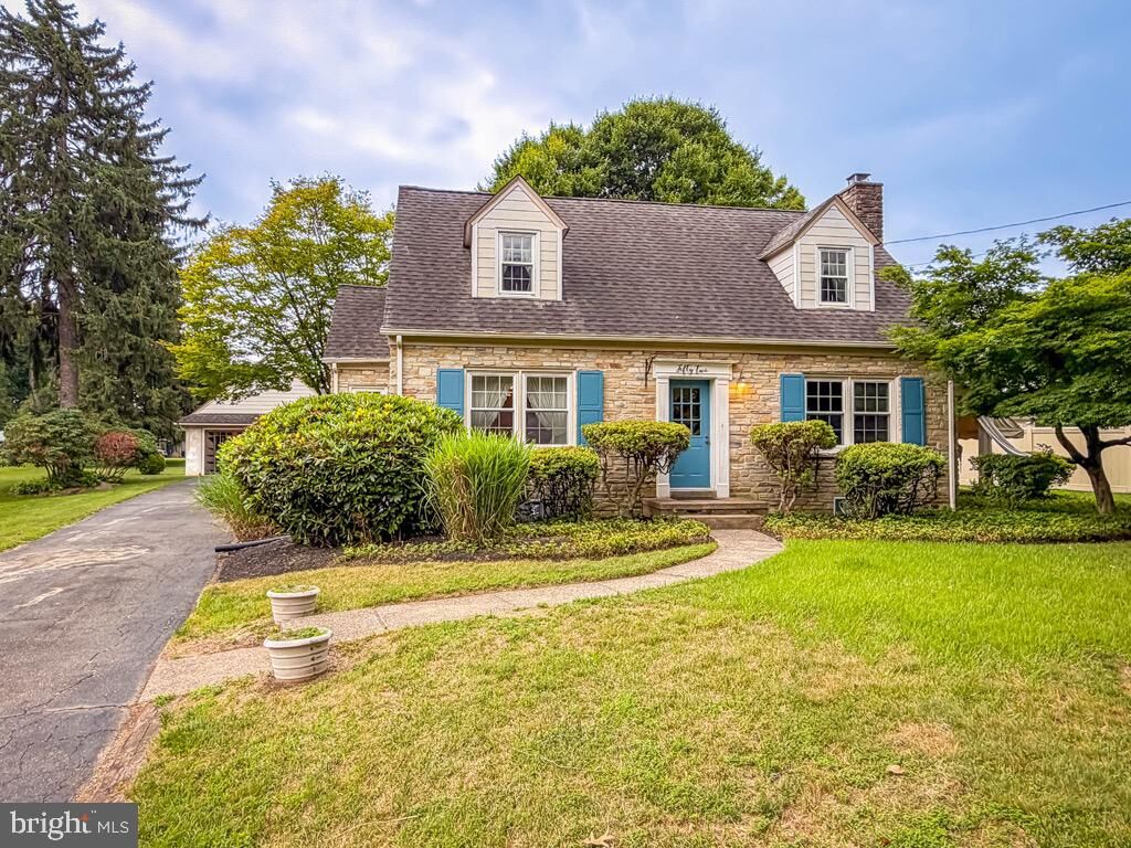 Property Photo: 52 Knowles PA 18966