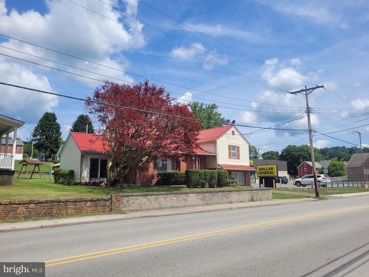 Property Photo:  202 Main Street S  PA 15928 
